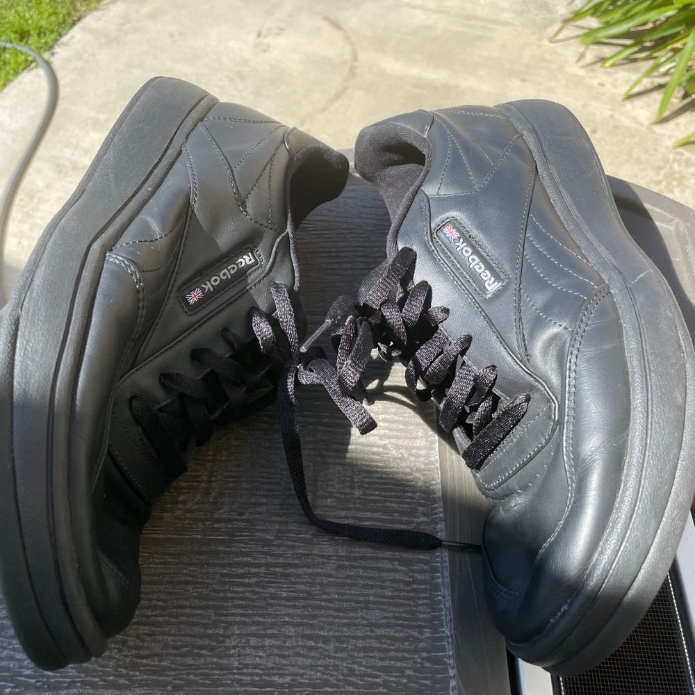 Black Reebok - Picture 2 of 5